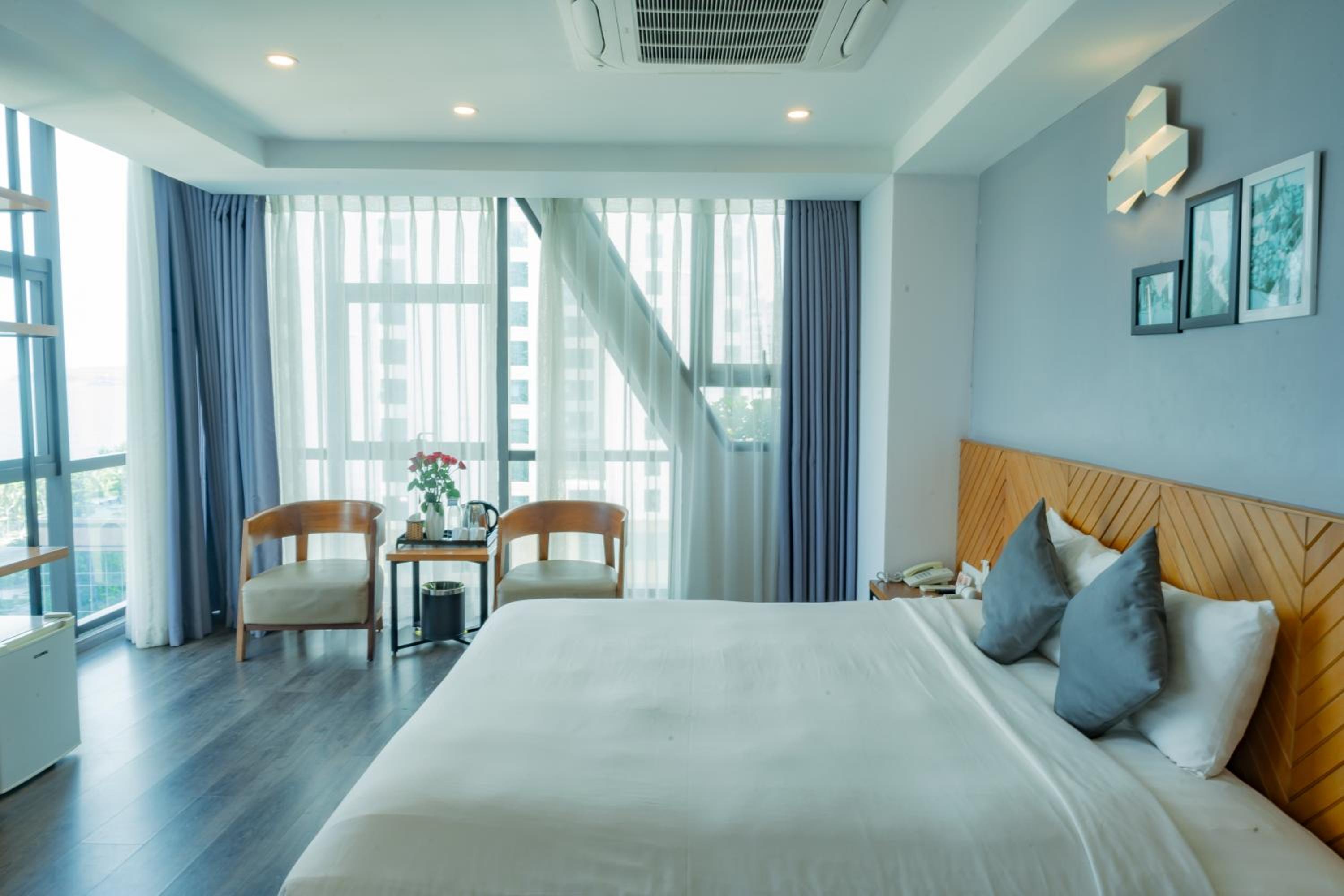 Senior, Deluxe, Sea View