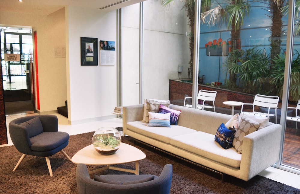 Novotel St Kilda 25/49