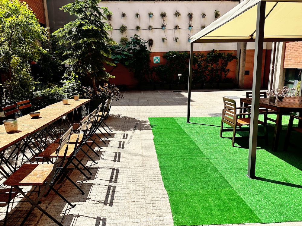 Mio Hostel 46/54