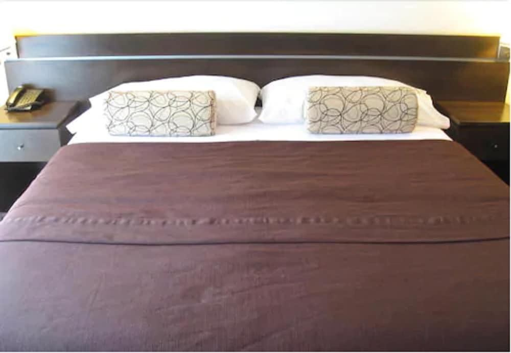 Cordoba Suites 5/17