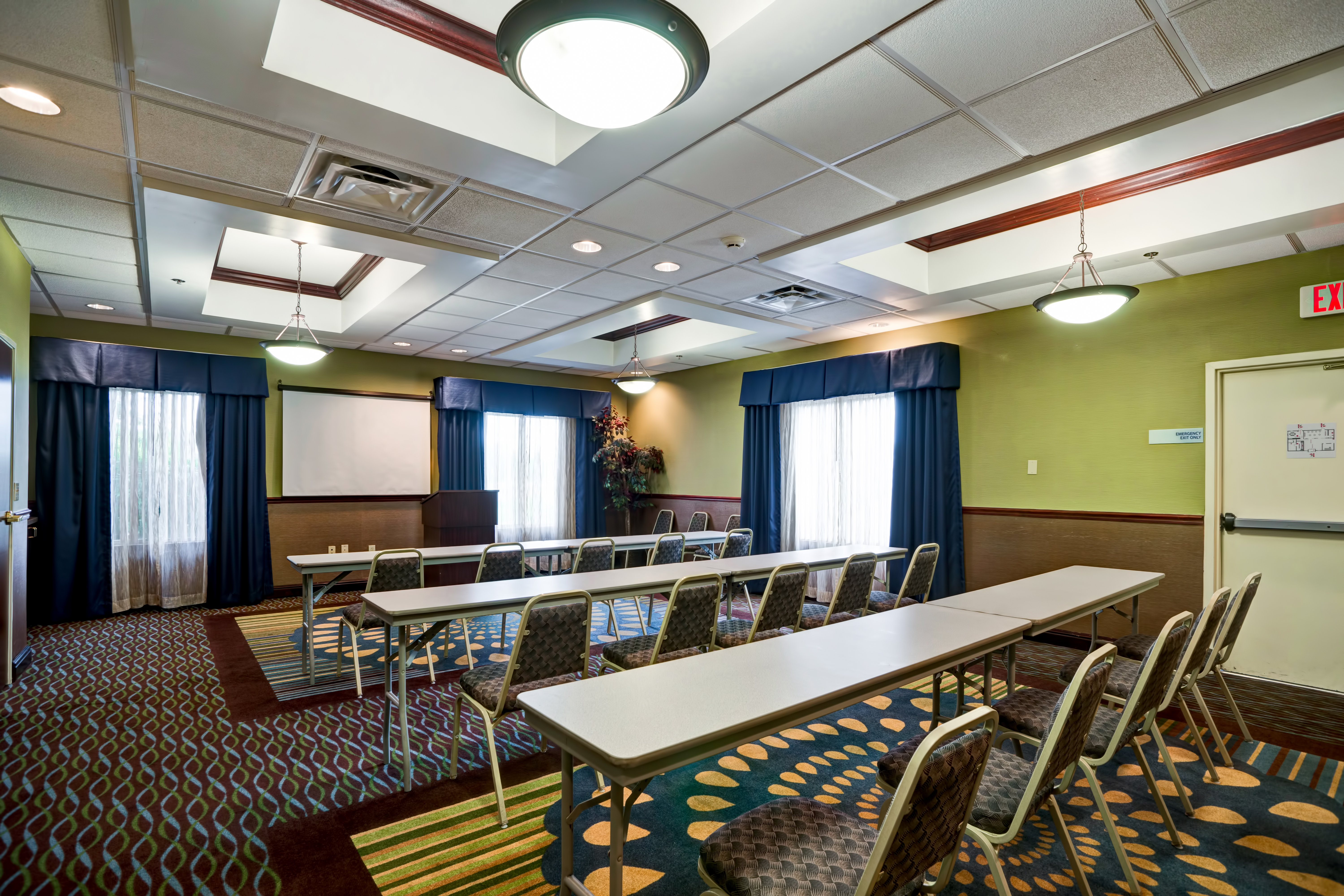Holiday Inn Express Hotel And Suites Christiansburg 50/57