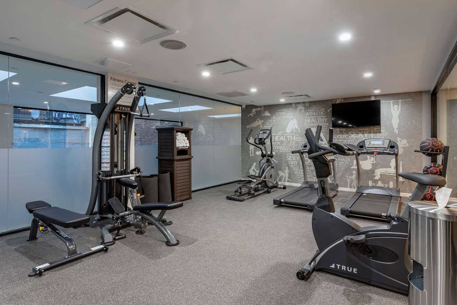 Best Western Plus Soho Hotel 6/20
