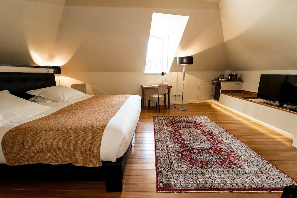L Hotel de Beaune 29/73