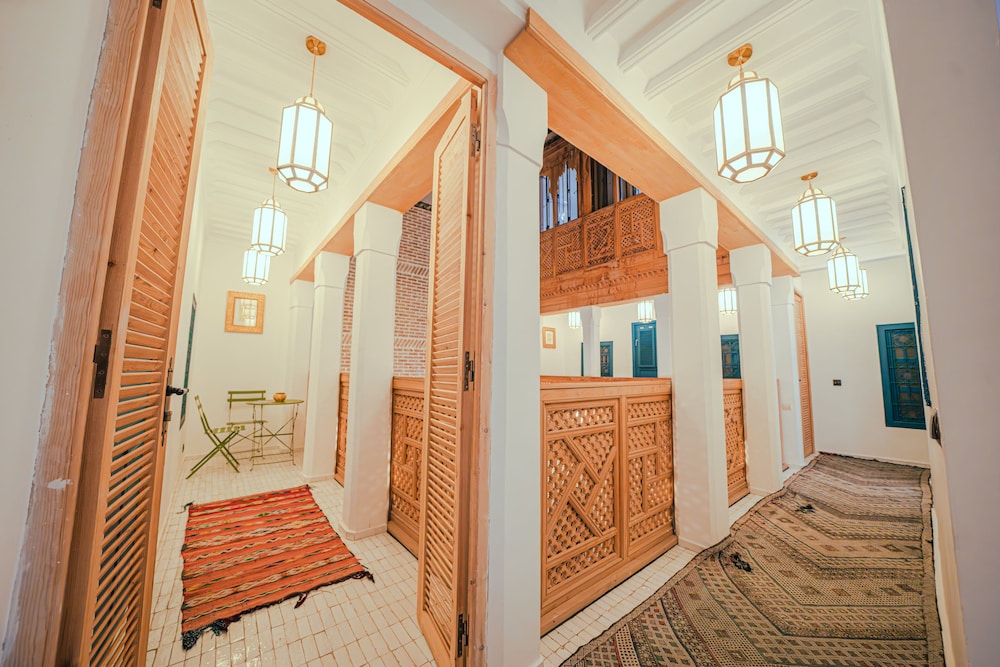 Riad Tibibt 8/50