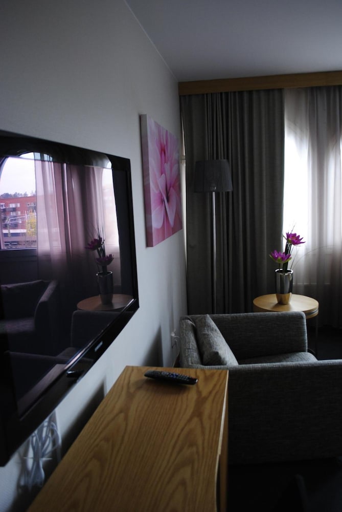 Kumla Hotel 36/38