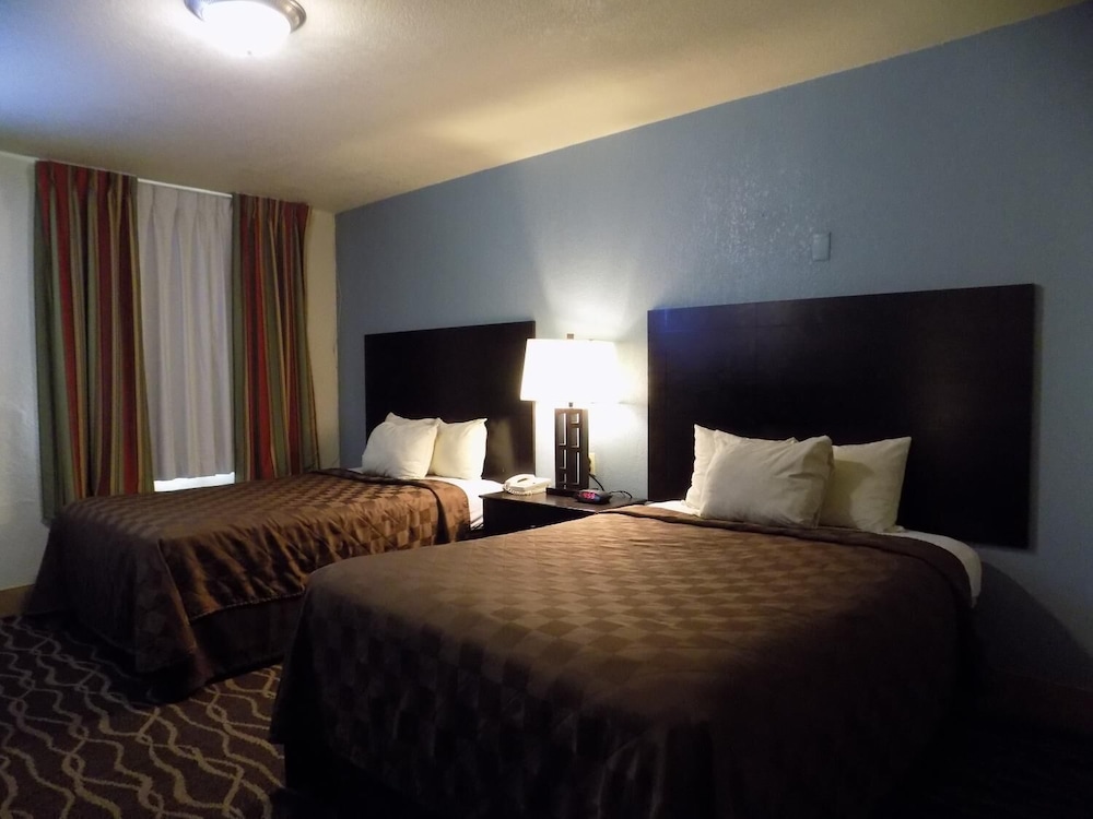 Budget Inn 10/25