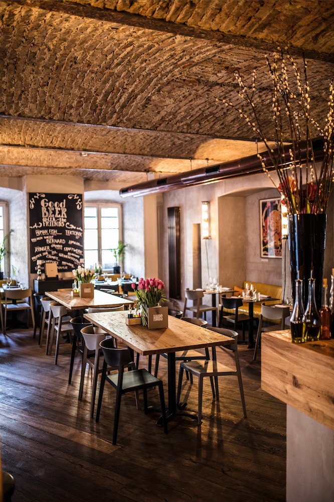 Vander Urbani Resort A Member of Design Hotels 47/57