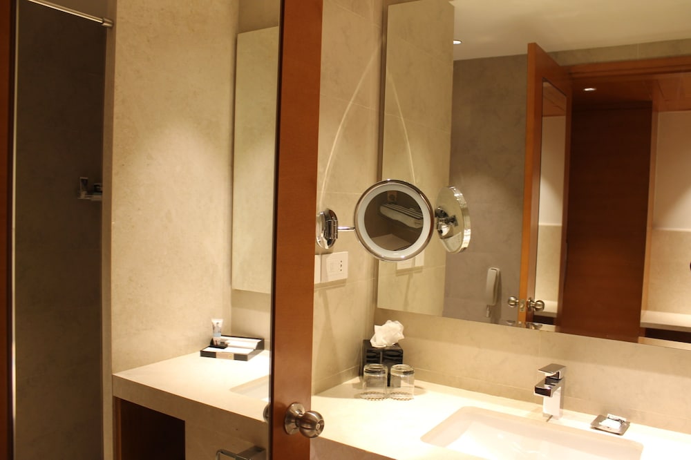 Mercure Hyderabad Kcp 40/69