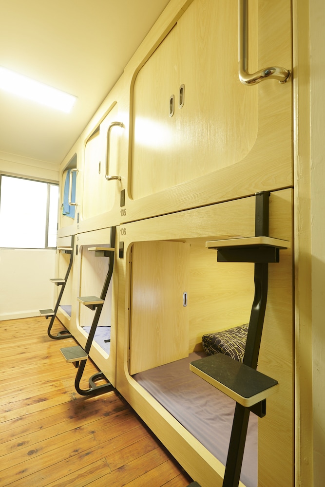 Pod Bed Coogee Beachside 13/31