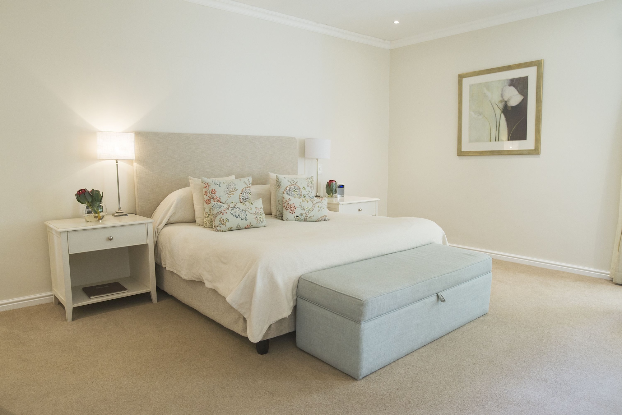 SUPERIOR, KING BED