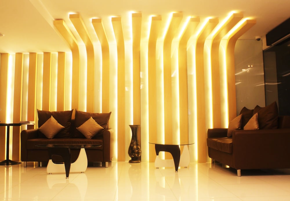 Metro Hotel & Spa 32/37