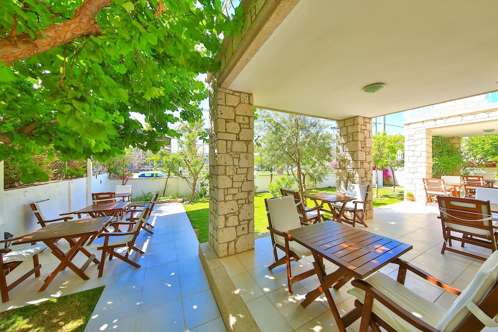 Alacati Sorf Hotel 33/41