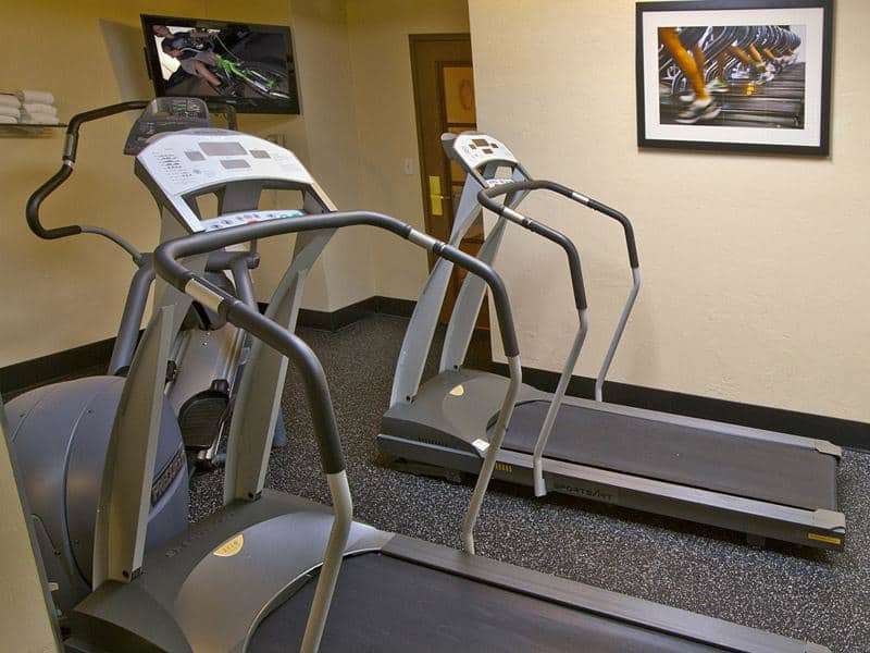 La Quinta Inn & Suites by Wyndham OKC North - Quail Springs 7/10