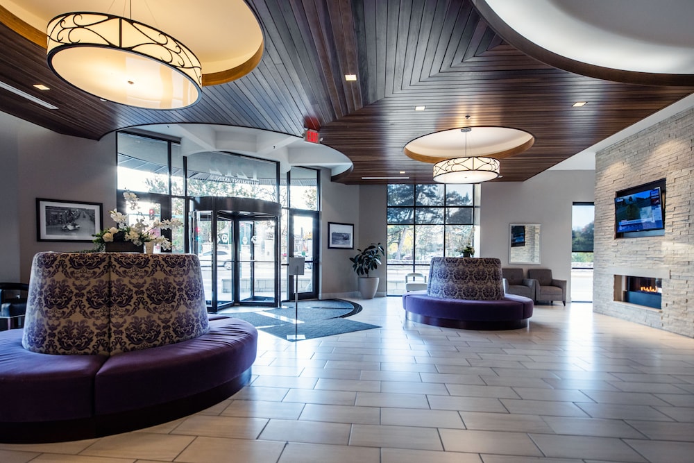 The Bluemont Hotel 10/80