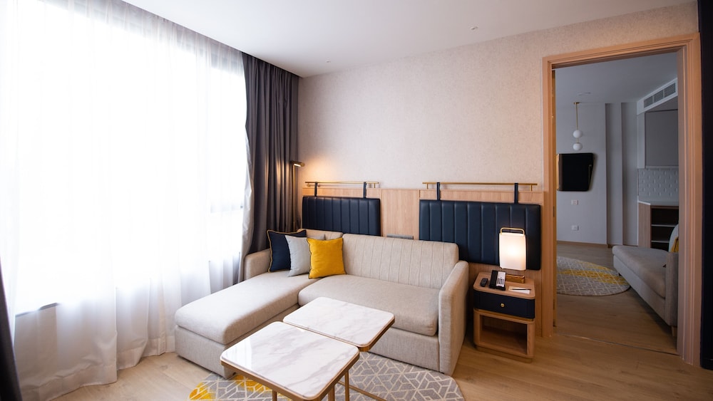 Staybridge Suites Bangkok Thonglor 23/80