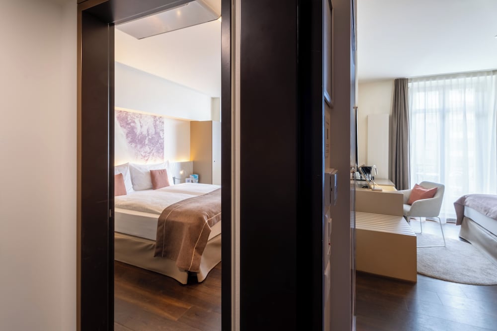 Cascada Boutique Hotel 70/72