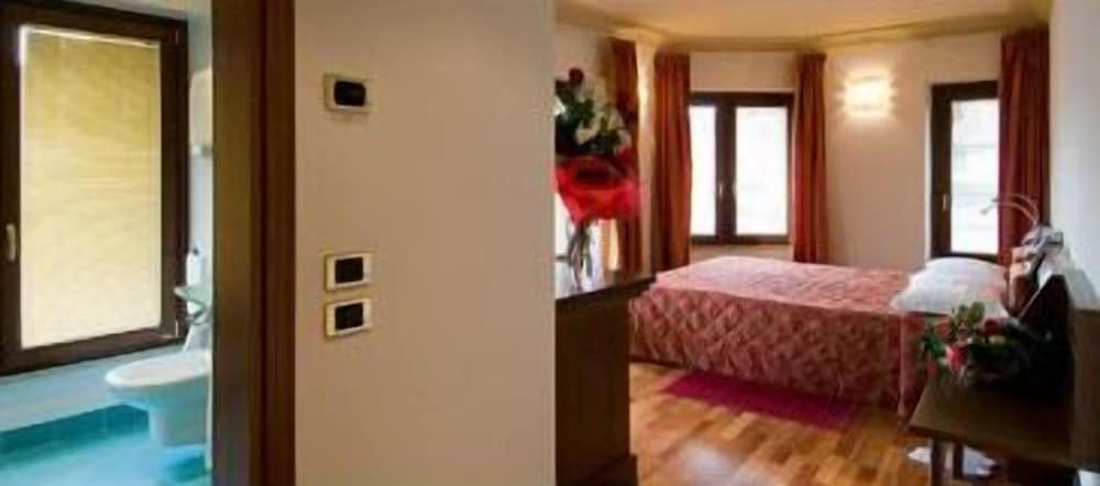 HR Hotel 16/28