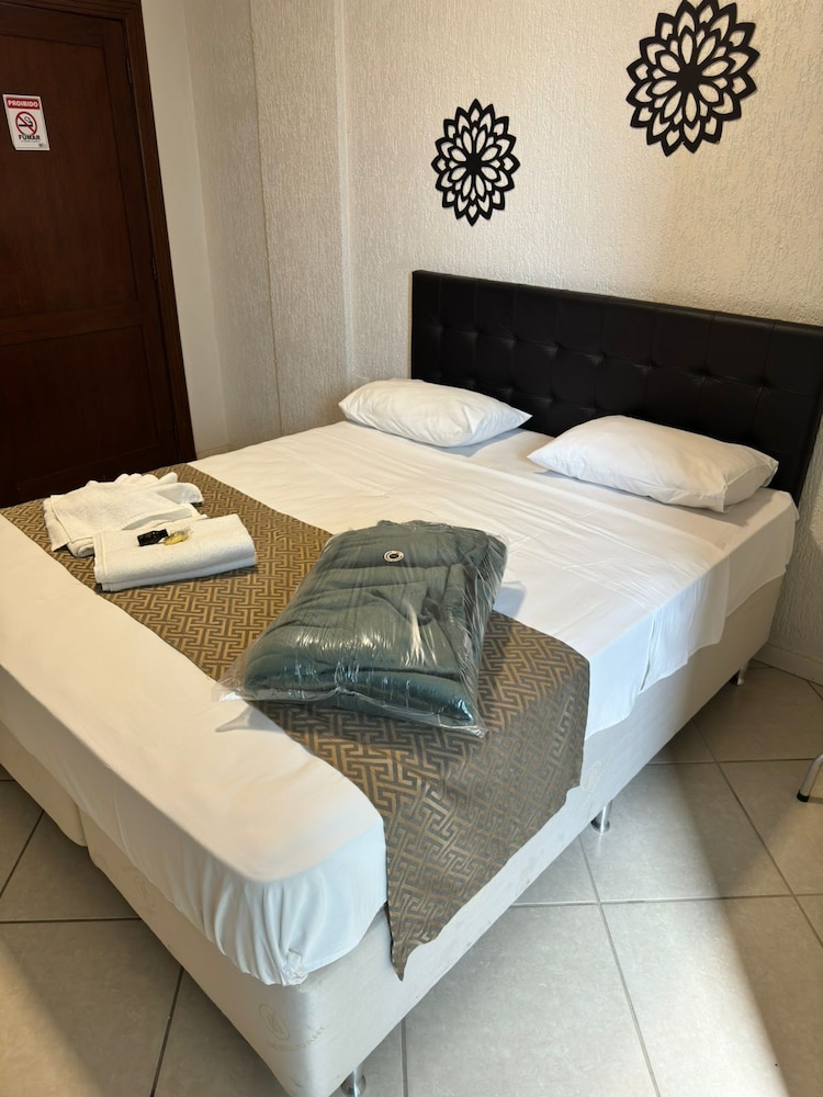 KAA House Hotel 12/48
