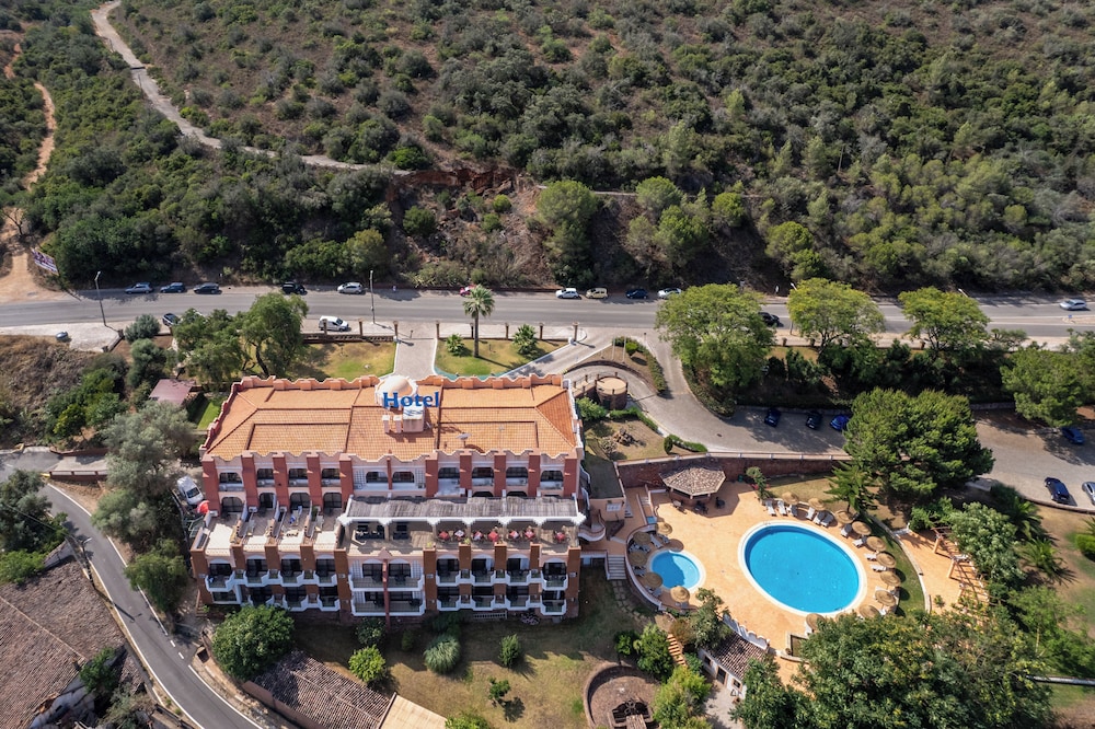 Colina Dos Mouros Hotel 8/60