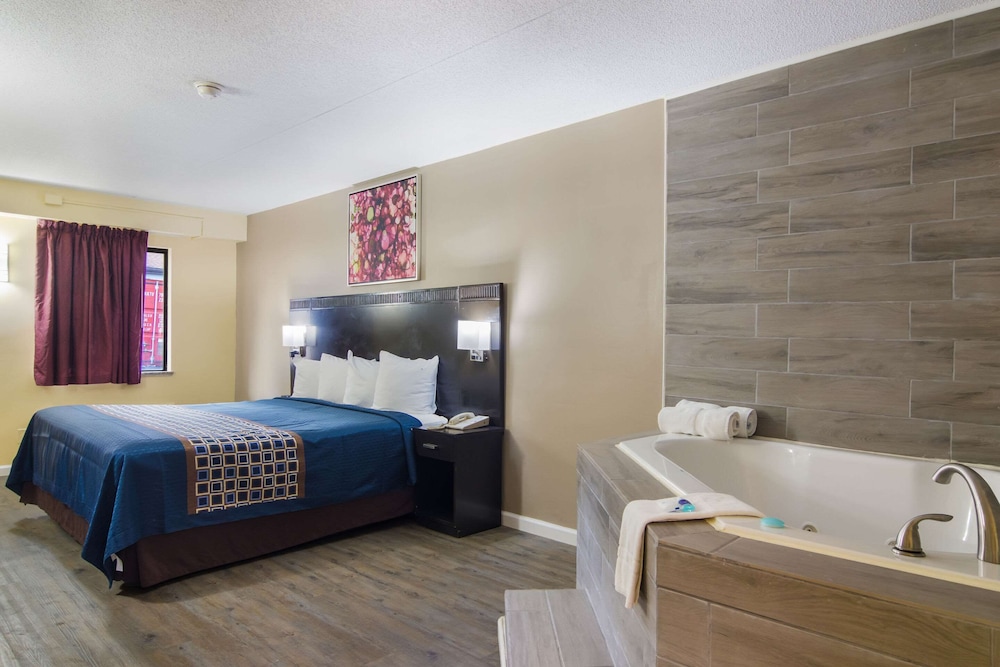 Rodeway Inn and Suites Monroeville Pittsburgh 28/42
