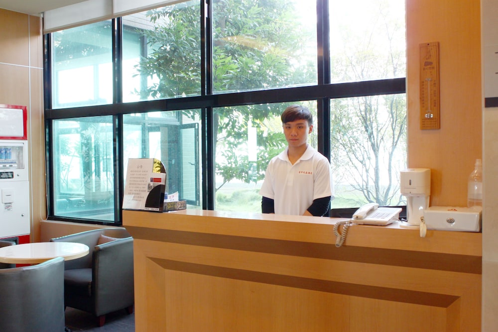 Golden Tulip Zhong Xin Hotel Taichung 8/63