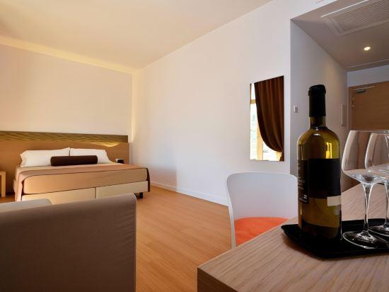 SUPERIOR, DOUBLE BED, SEA VIEW
