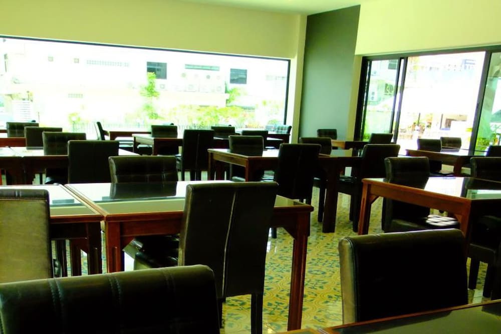 Chada Veranda Hotel 43/56