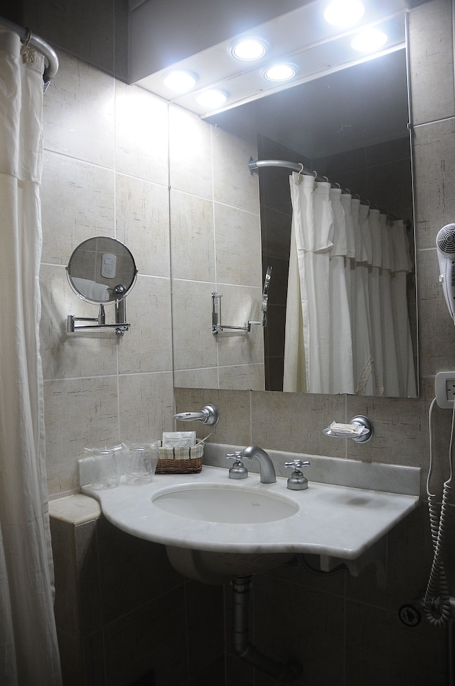 O2 Hotel Gualeguaychu 44/45
