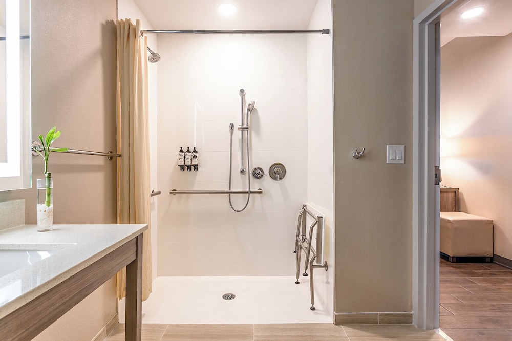 جناح ثلاثي بسرير كينج لذوي الإعاقة، Pestana Orlando Suites Lake Buena Vista 9/10
