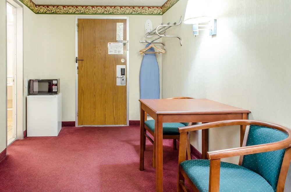 Inn at York 36/40