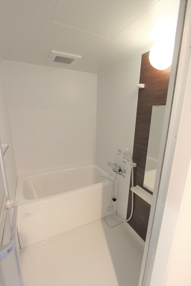 Rozy Hotel Namba 62/63