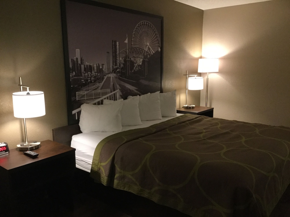 Super 8 By Wyndham South Holland 16/31