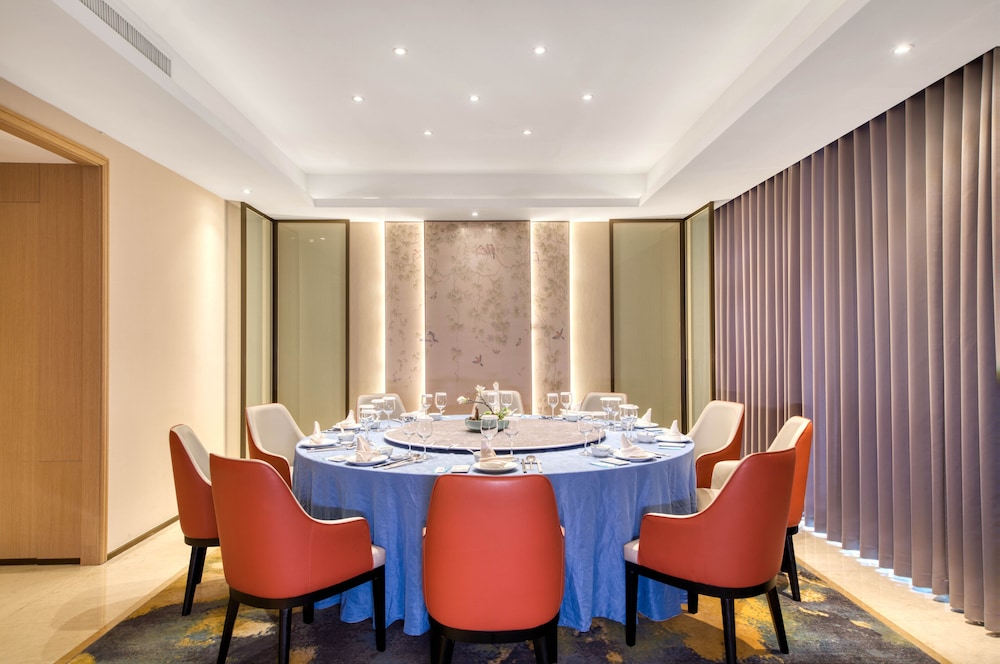 Wanghu Hotel 35/48