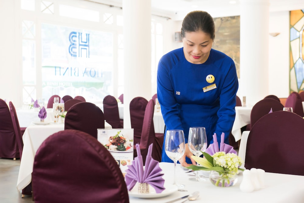 Hoa Binh Hotel 67/69