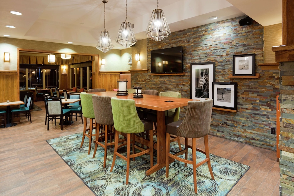 Hampton Inn Duluth Canal Park 57/77