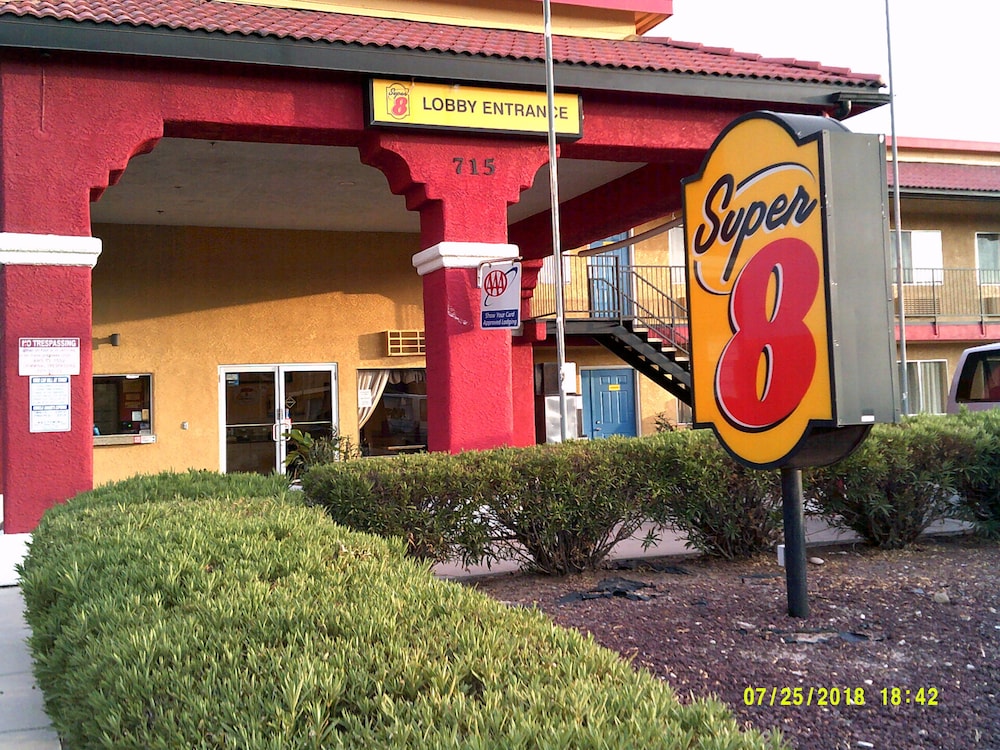 Super 8 By Wyndham Tucson Downtown Convention Center 3/22
