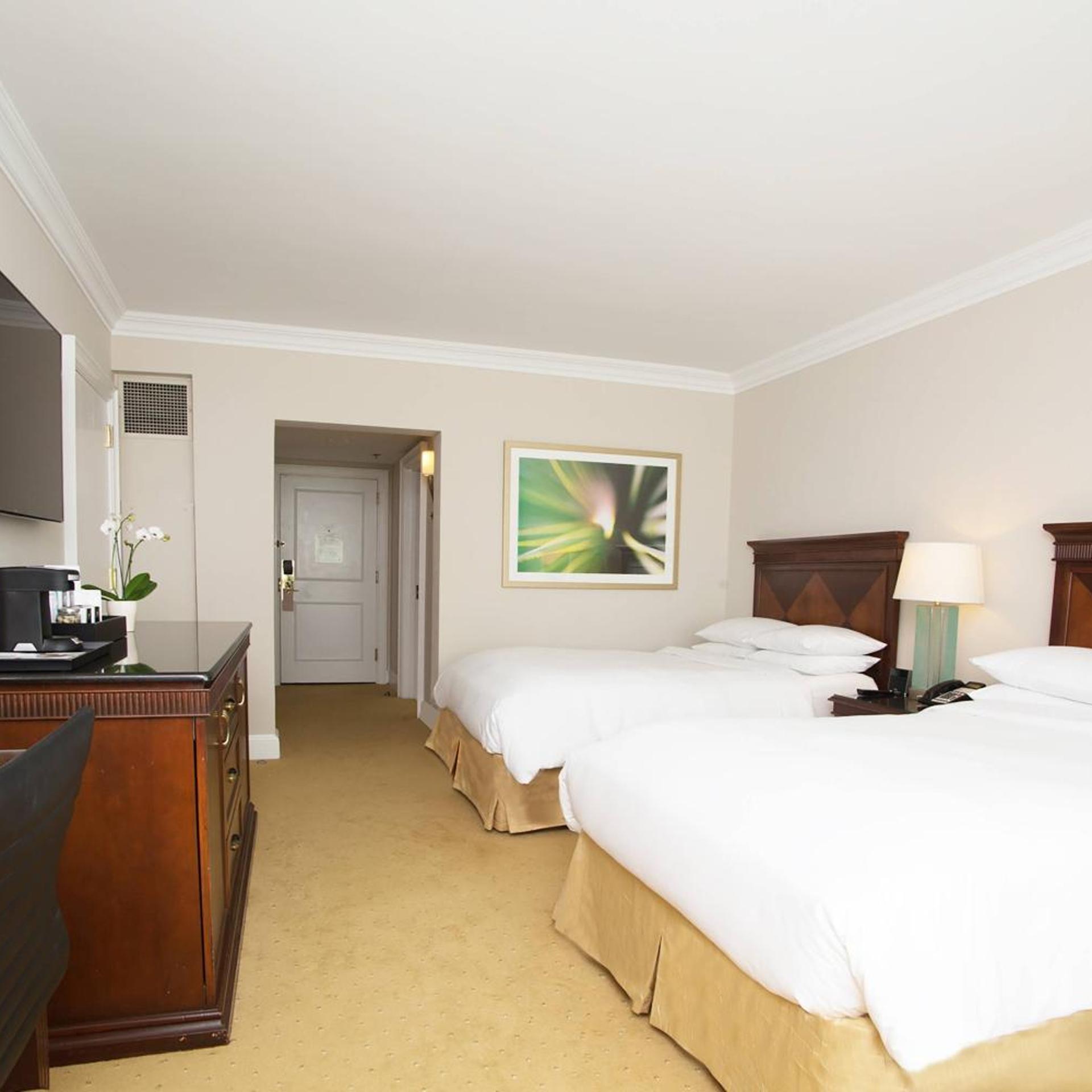 Guest Room, 2 Double Beds, City View
