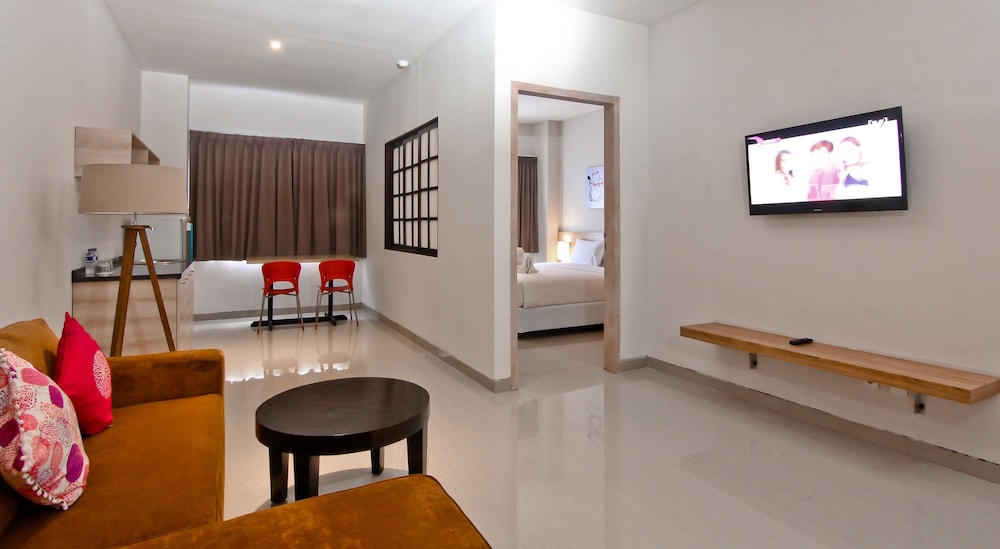 The Salak Hotel 30/45