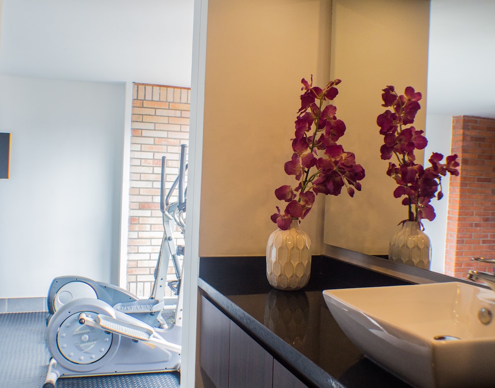 Leblon Suites Hotel 50/60