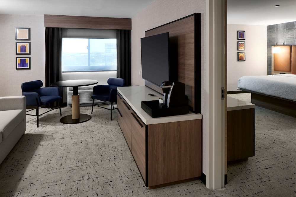 Hampton Inn Newark Airport 17/31