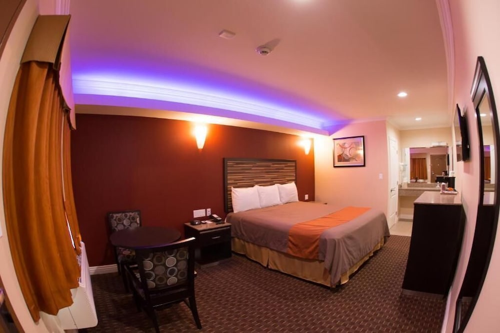 Diamond Bell Inn And Suites 36/54