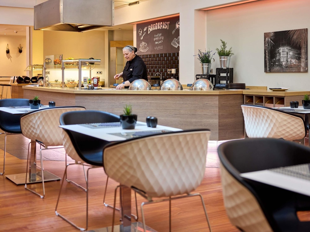 Mercure Hotel Dusseldorf City Center 31/48