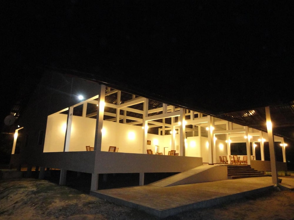 Naaval Hotel 7/45