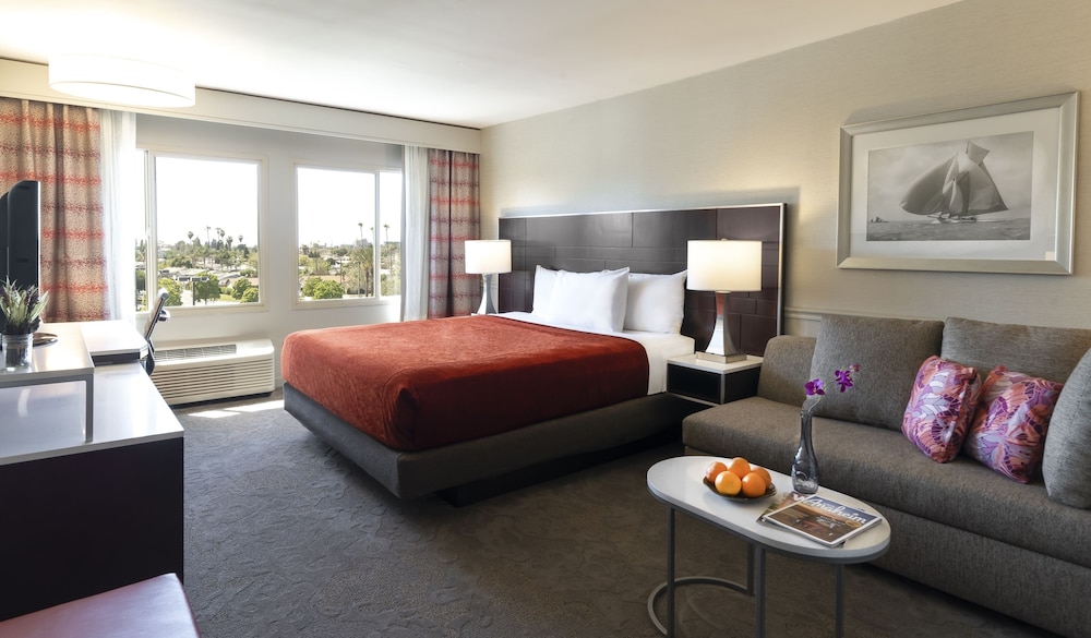 ALO Hotel by Ayres 35/50