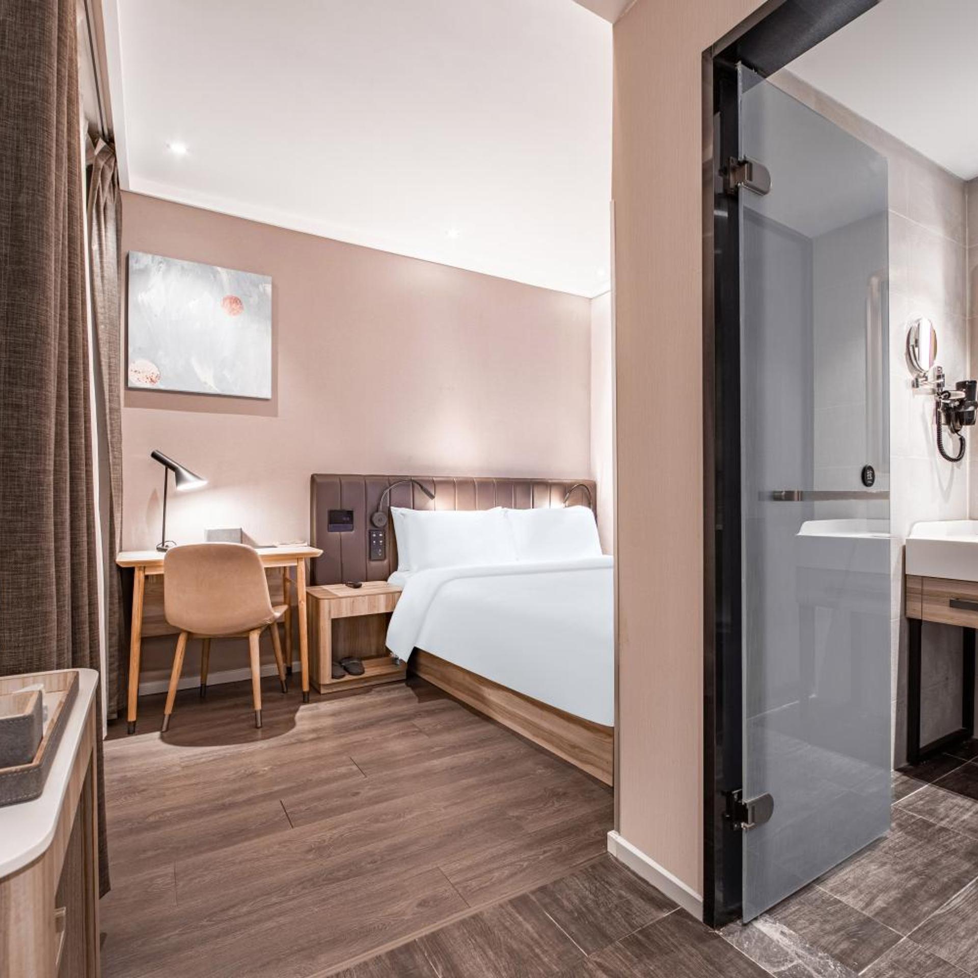 HanTing Premium Hotel (Shanghai Loushanguan Road Subway Station) 29/50