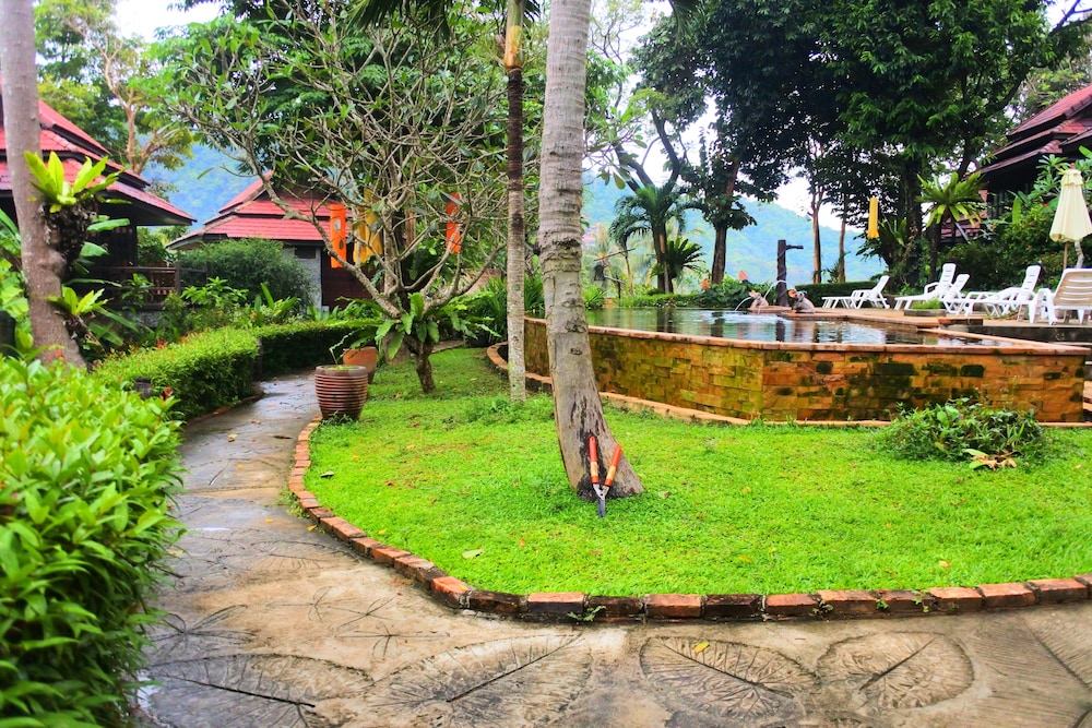 Baan Laanta Resort & Spa 60/69