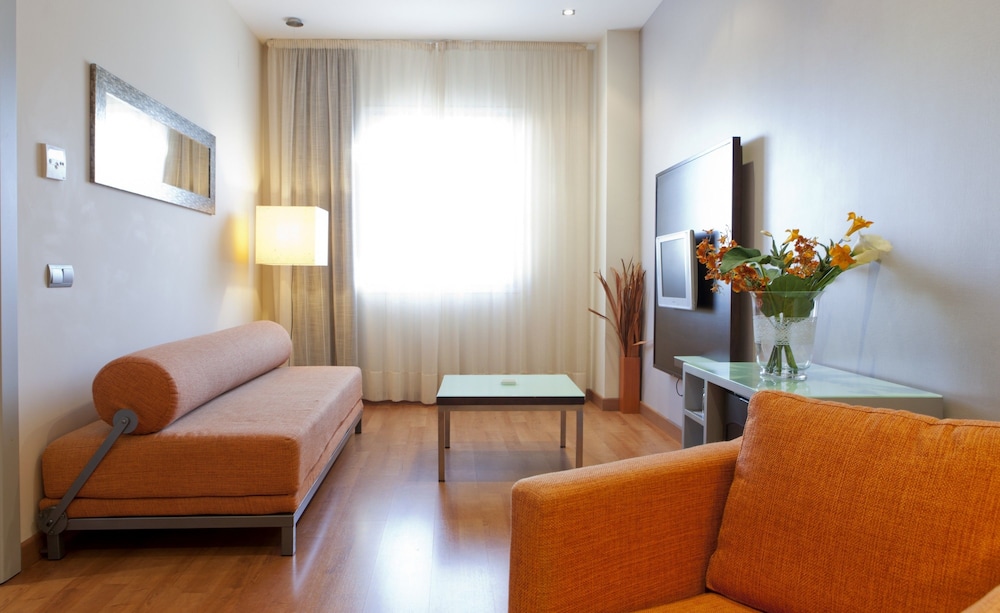 Hotel Vertice Aljarafe 36/64