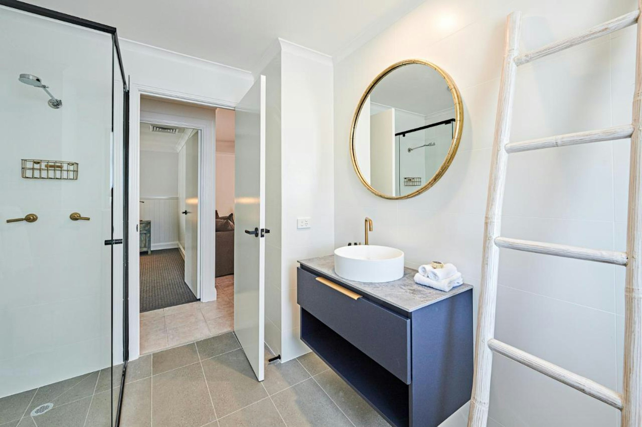 Lord Byron Resort 59/60
