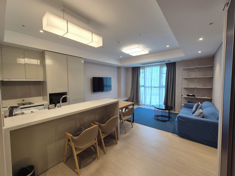 Incheon Airport Global Hotel and Suites 28/44