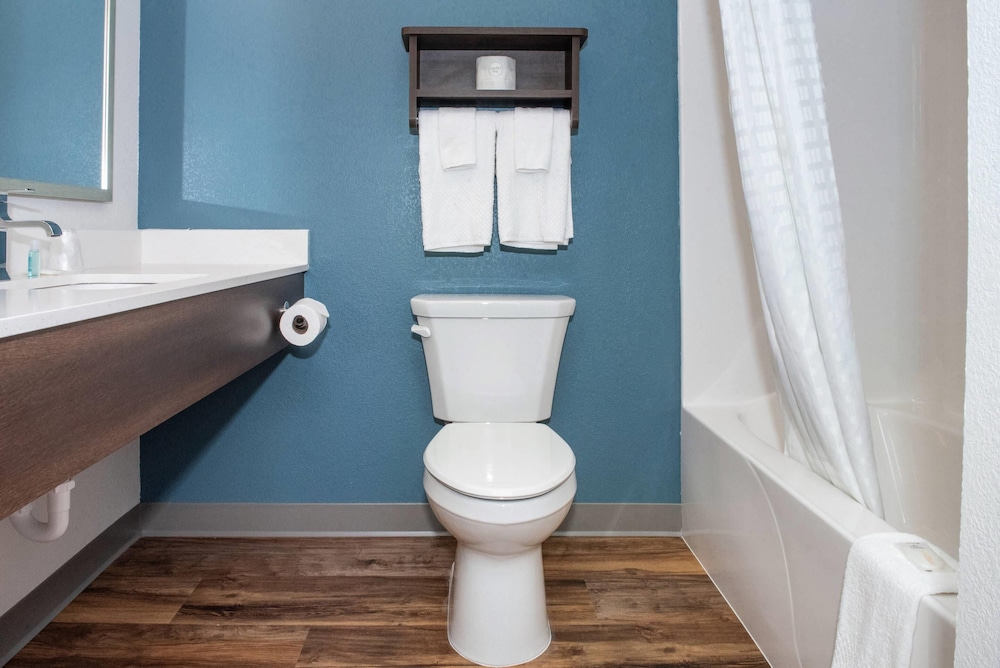 WoodSpring Suites Buford near Mall of Georgia-Lake Lanier 53/57